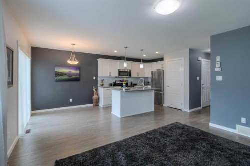 4-1220 Keystone, Lethbridge, AB - Indoor Photo Showing Kitchen