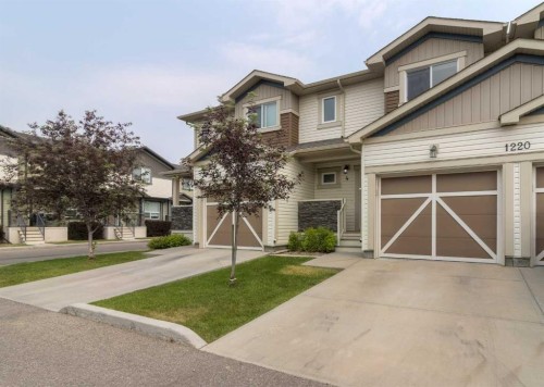 4-1220 Keystone, Lethbridge, AB - Outdoor With Facade