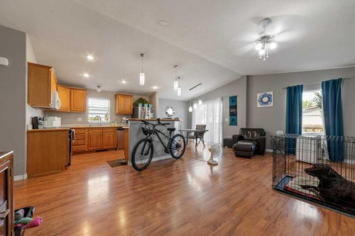 414 Conductor Boulevard, Coaldale, AB 