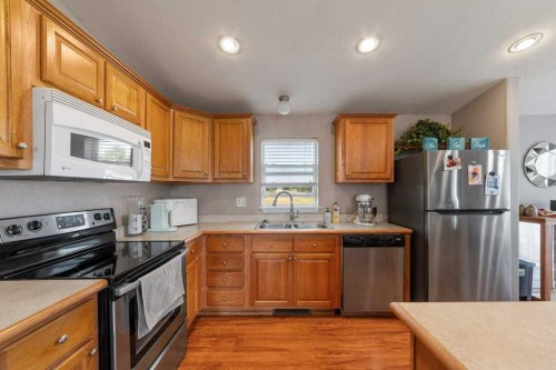414 Conductor Boulevard, Coaldale, AB 