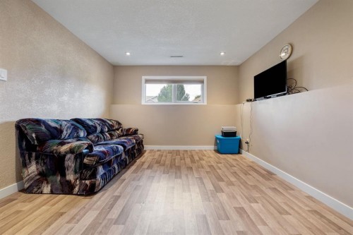 2123 25Th Street, Coaldale, AB - Indoor