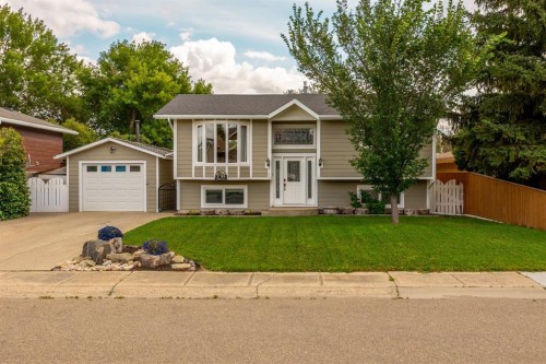 2123 25Th Street, Coaldale, AB - Outdoor