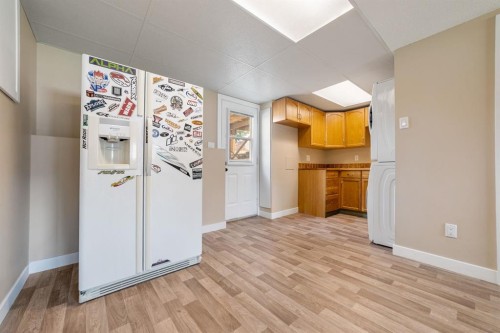 2123 25Th Street, Coaldale, AB - Indoor Photo Showing Kitchen