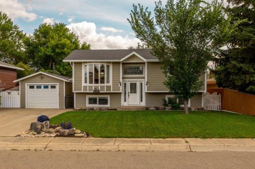 2123 25Th Street, Coaldale, AB - Outdoor