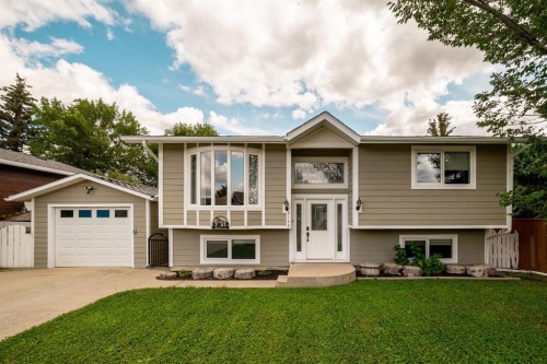 2123 25Th Street, Coaldale, AB - Outdoor With Facade