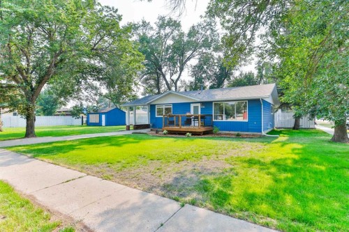 5334 45 Avenue, Taber, AB - Outdoor