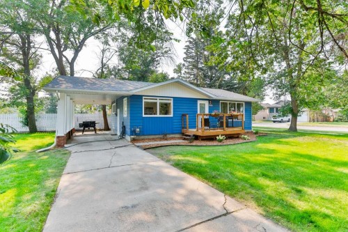 5334 45 Avenue, Taber, AB - Outdoor