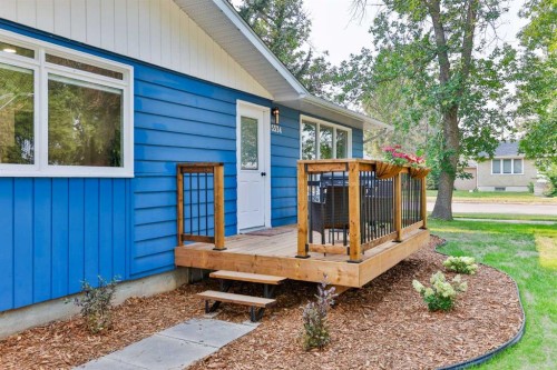 5334 45 Avenue, Taber, AB - Outdoor