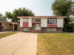 1114 Great Lakes Road SOUTHLethbridge, AB T1K 3N6