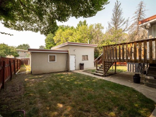 1114 Great Lakes Road South, Lethbridge, AB - Outdoor