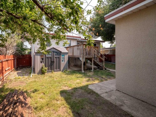 1114 Great Lakes Road South, Lethbridge, AB - Outdoor
