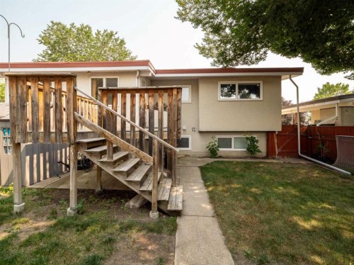 1114 Great Lakes Road South, Lethbridge, AB - Outdoor