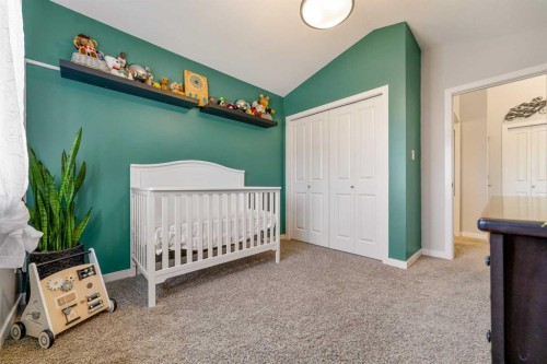 114 Lasalle Terrace West, Lethbridge, AB - Indoor Photo Showing Bedroom