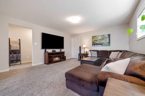 114 Lasalle Terrace West, Lethbridge, AB - Indoor Photo Showing Living Room