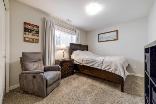 114 Lasalle Terrace West, Lethbridge, AB - Indoor Photo Showing Bedroom