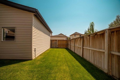 114 Lasalle Terrace West, Lethbridge, AB - Outdoor