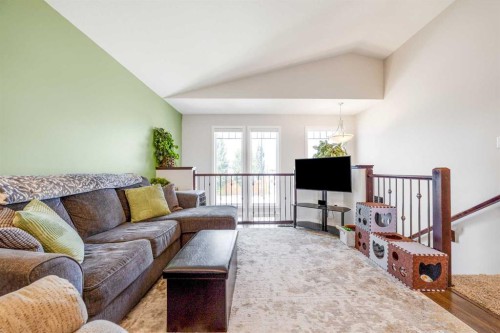 114 Lasalle Terrace West, Lethbridge, AB - Indoor Photo Showing Living Room