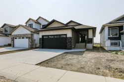 562 Malahat Green WESTLethbridge, AB T1J 5W4