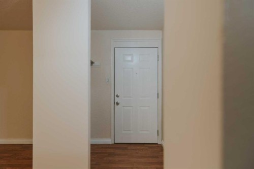 2-222 Mayor Magrath Drive North, Lethbridge, AB - Indoor Photo Showing Other Room