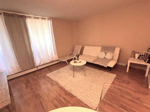 2-222 Mayor Magrath Drive North, Lethbridge, AB - Indoor