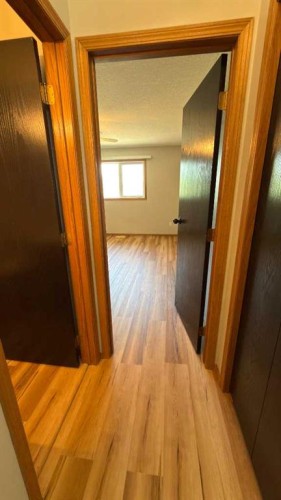 47 Chilcotin Crescent West, Lethbridge, AB - Indoor Photo Showing Other Room