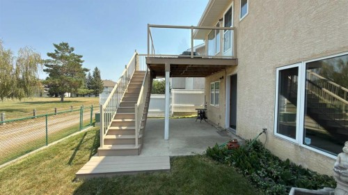 47 Chilcotin Crescent West, Lethbridge, AB - Outdoor With Exterior