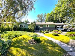 1806 13 Avenue SOUTHLethbridge, AB T1K 0S2