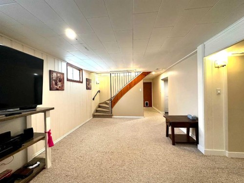 1806 13 Avenue South, Lethbridge, AB - Indoor