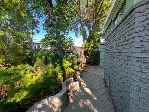 1806 13 Avenue South, Lethbridge, AB - Outdoor