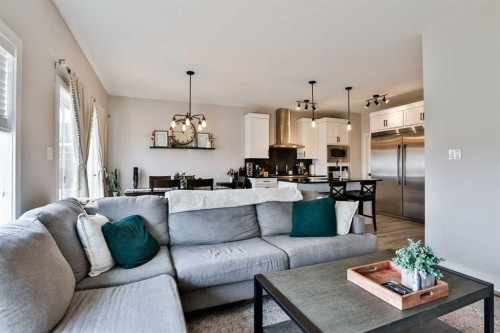 962 Miners Boulevard West, Lethbridge, AB - Indoor Photo Showing Living Room