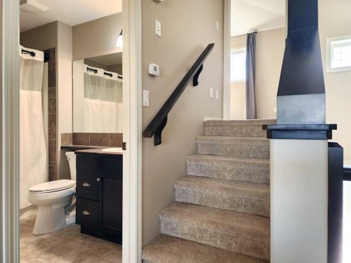 731 Silkstone Close West, Lethbridge, AB - Indoor