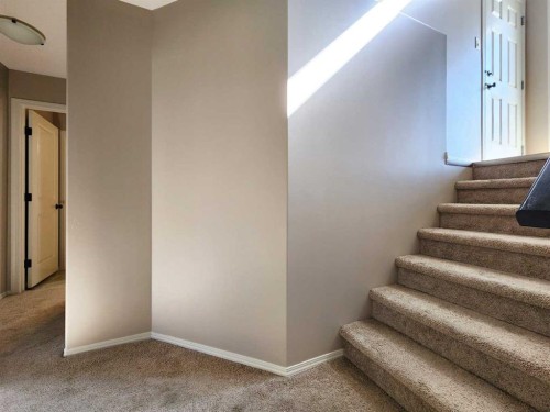 731 Silkstone Close West, Lethbridge, AB - Indoor Photo Showing Other Room