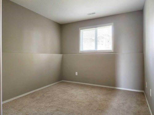 731 Silkstone Close West, Lethbridge, AB - Indoor Photo Showing Other Room