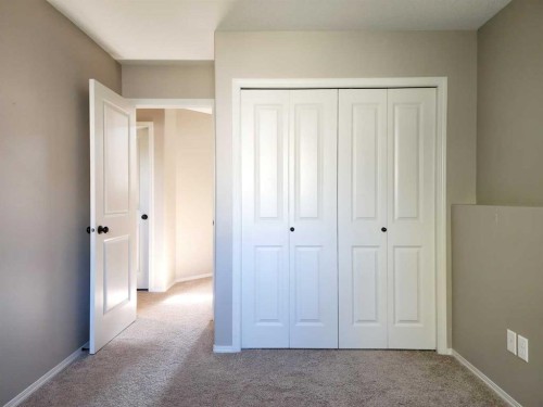 731 Silkstone Close West, Lethbridge, AB - Indoor