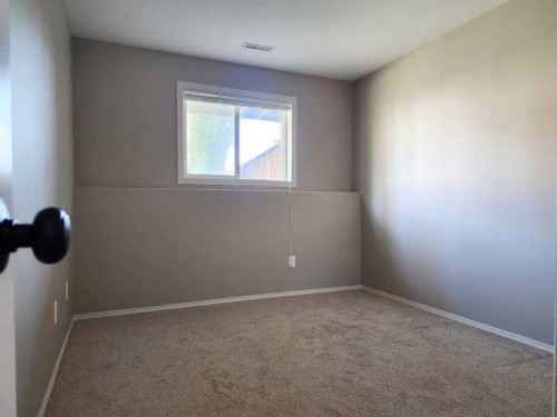 731 Silkstone Close West, Lethbridge, AB - Indoor Photo Showing Other Room