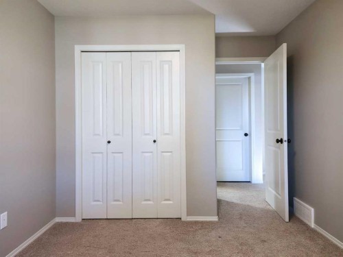 731 Silkstone Close West, Lethbridge, AB - Indoor