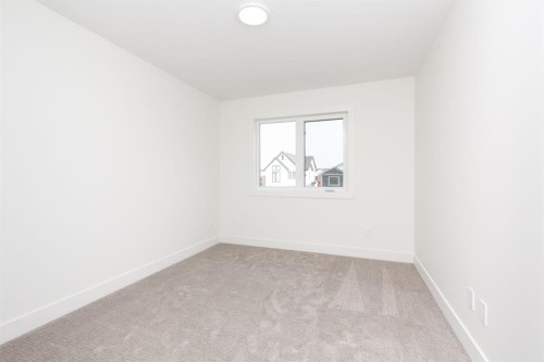 558 Malahat Green West, Lethbridge, AB - Indoor Photo Showing Other Room