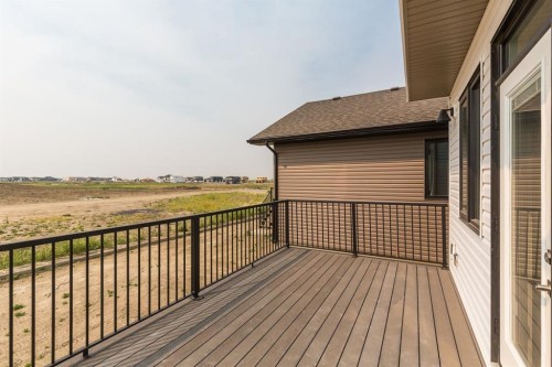 558 Malahat Green West, Lethbridge, AB - Outdoor With Exterior