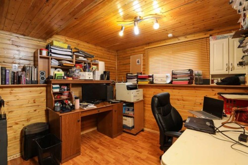 210 Macewan Street, Granum, AB - Indoor Photo Showing Office