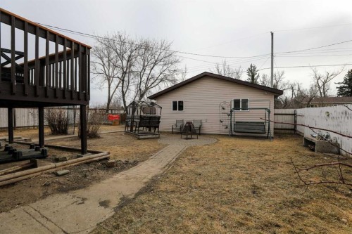 210 Macewan Street, Granum, AB - Outdoor With Exterior
