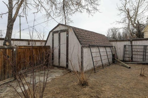 210 Macewan Street, Granum, AB - Outdoor