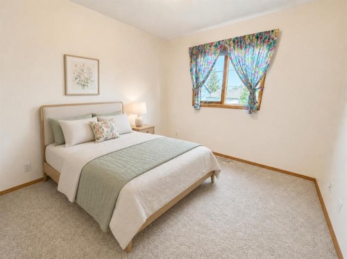 241 Fairway Drive, Coaldale, AB - Indoor Photo Showing Bedroom