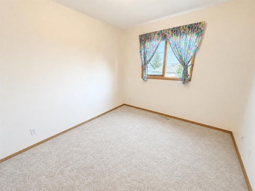 241 Fairway Drive, Coaldale, AB - Indoor Photo Showing Other Room