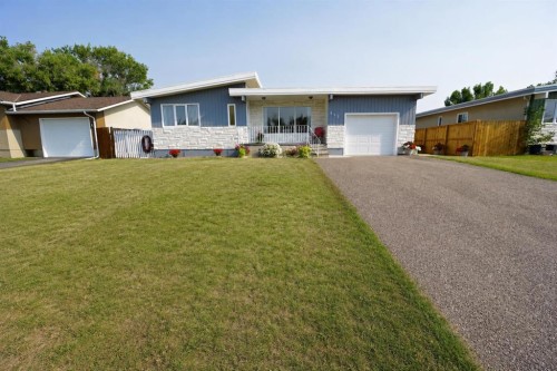 4627 50 Avenue  Taber, AB T1G 1G4