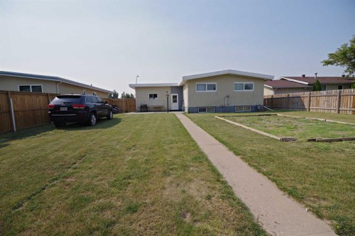 4627 50 Avenue, Taber, AB - Outdoor