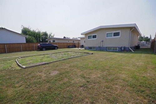 4627 50 Avenue, Taber, AB - Outdoor With Exterior