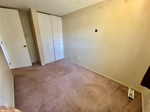 36-55 Lemoyne Crescent West, Lethbridge, AB - Indoor Photo Showing Other Room