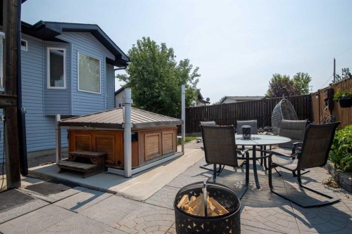 607 52 Avenue Close, Coalhurst, AB - Outdoor With Deck Patio Veranda With Exterior