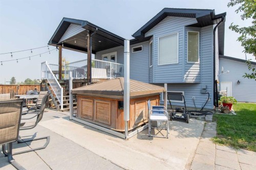 607 52 Avenue Close, Coalhurst, AB - Outdoor With Deck Patio Veranda With Exterior