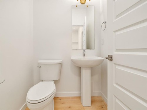 307 Blackwolf Boulevard North, Lethbridge, AB - Indoor Photo Showing Bathroom